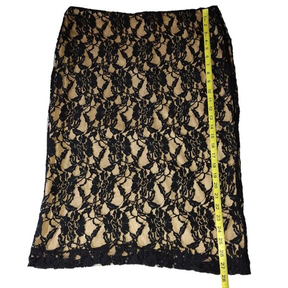 NEWPORT NEWS PENCIL SKIRT SIZE 14 NUDE  BLACK FLORAL LACE BODYCON KNEE LENGTH - Picture 8 of 8